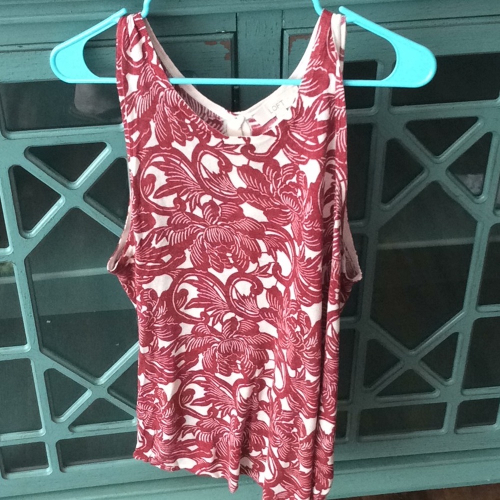 Women’s tank (very thin)
